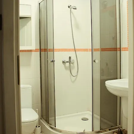 Forrest Nocleg ze śniadaniem 3*