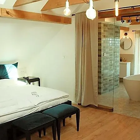 Bed & Breakfast Forrest 3*