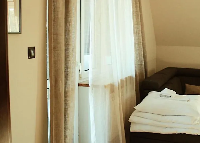 Bed & Breakfast Forrest 3*